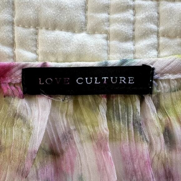 Love Culture Sheer Floral Top Lace Bat Wing Square Neck Size Medium - Picture 3 of 8